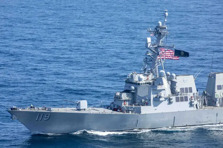 Mornarica USA u Hormuškom Moreuzu