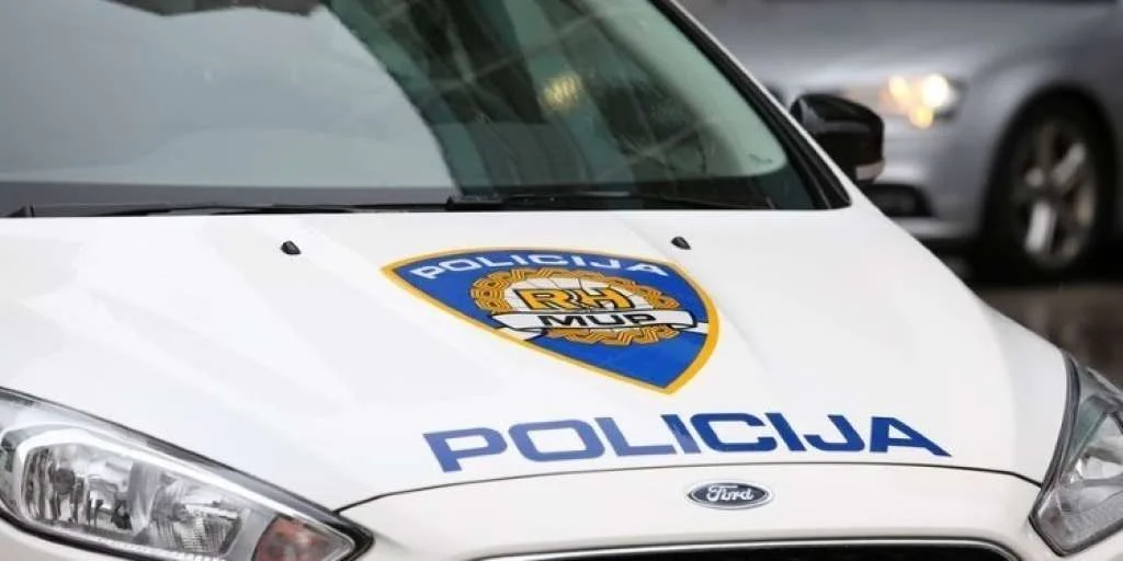 l_d7d04d0b12201f9e4c491a246bb5a13c